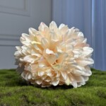 Кремово-рожевий