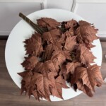 Коричневий