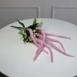 Розовый