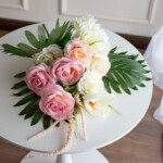 Бело-розовый