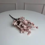 Ніжно-рожевий