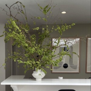 Штучні гілки та листя