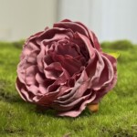 Грязно-розовый