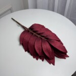 Кремово-бордовий